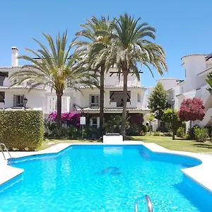https://orange-place-los-naranjos.es-andalucia.com